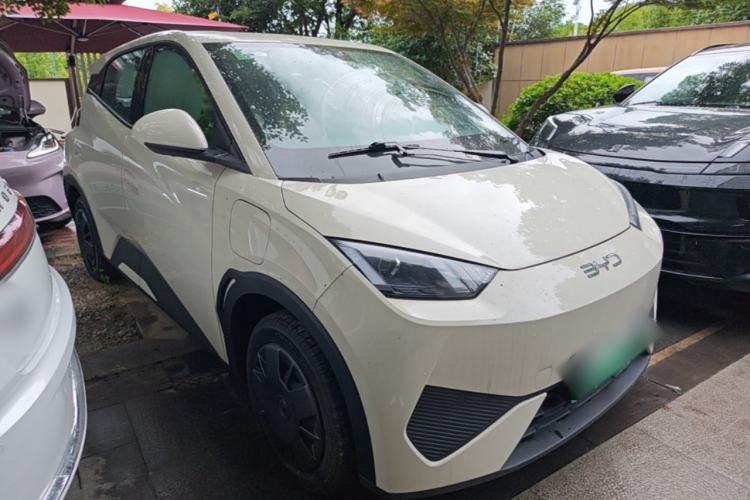 Used BYD Seagull 2025 305km Active Version Front Right 45 Deg
