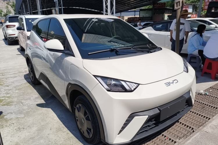 Used BYD Seagull 2025 305km Active Version Front Right 45 Deg