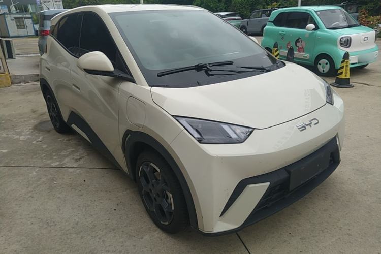 Used BYD Seagull 2025 305 km Free Version Front Right 45 Deg