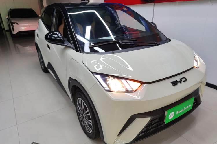 Used BYD Seagull 2025 305km Active Version Front Right 45 Deg