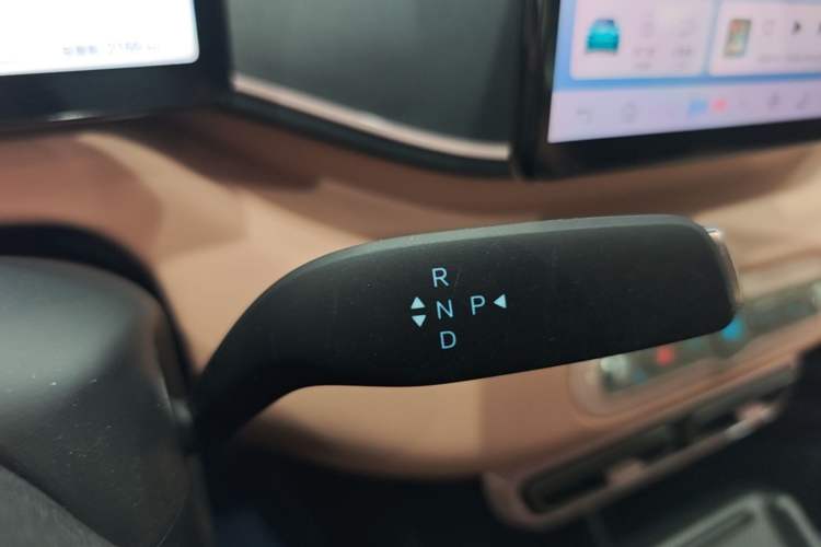 Used BYD Seagull 2025 Smart Drive Version 305 km Freedom Edition Gear Lever