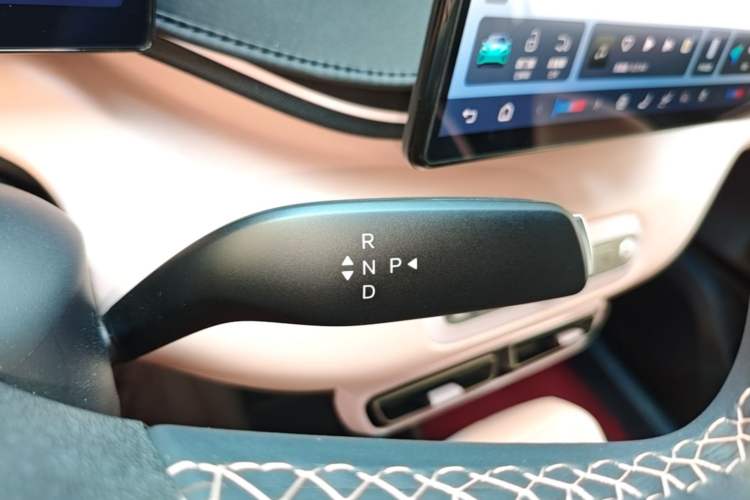 Used BYD Seagull 2025 Smart Drive Version 305 km Freedom Edition Gear Lever