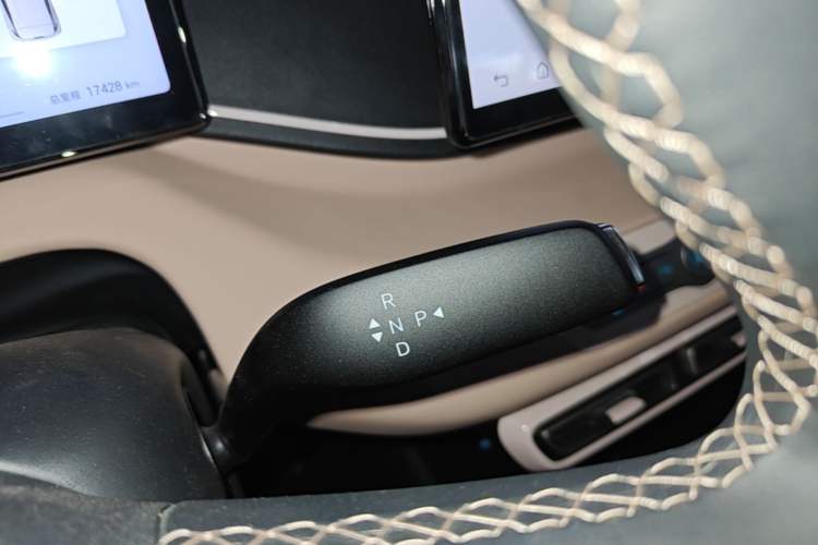 Used BYD Seagull 2025 Smart Drive Version 305 km Freedom Edition Gear Lever
