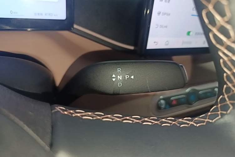 Used BYD Seagull 2025 Smart Drive Version 305 km Freedom Edition Gear Lever
