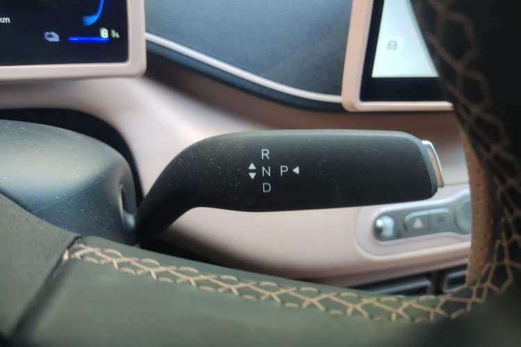 Used BYD Seagull 2025 Model Smart Drive Version 405km Free-Spirited Version Gear Lever