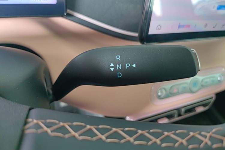 Used BYD Seagull 2025 Smart Drive Version 305 km Freedom Edition Gear Lever