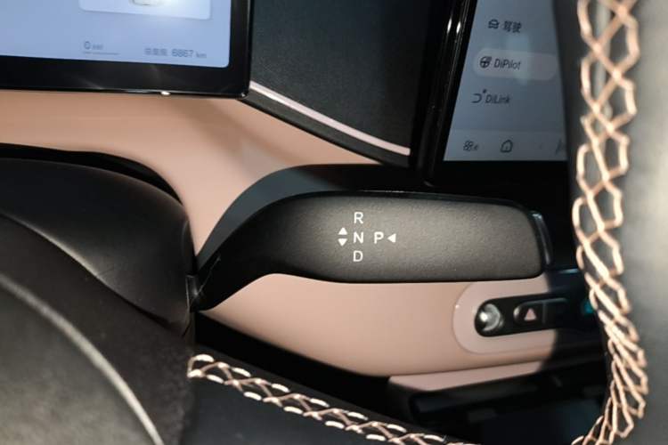 Used BYD Seagull 2025 Smart Drive Version 305 km Freedom Edition Gear Lever