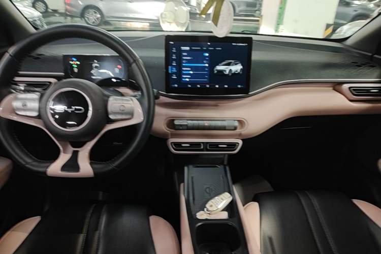 Used BYD Seagull 2025 305 km Free Version Gear Lever