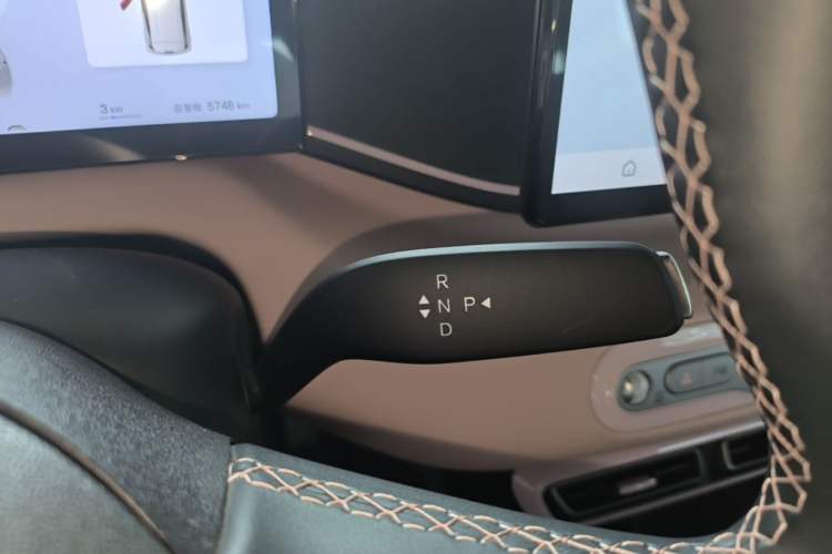 Used BYD Seagull 2025 Smart Drive Version 305 km Freedom Edition Gear Lever