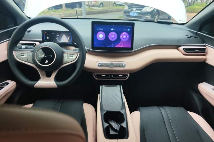 Used BYD Seagull 2025 Intelligent Driving Version 305 km Dynamic Edition Interior 2