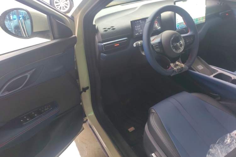 Used BYD Seagull 2025 Smart Drive Version 305 km Freedom Edition Interior 3