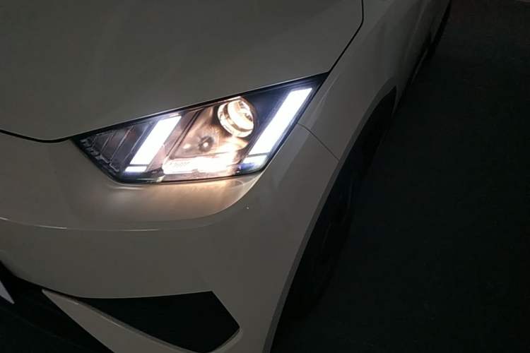 Used BYD Seagull 2025 Intelligent Driving Version 305 km Dynamic Edition Left Front Headlight