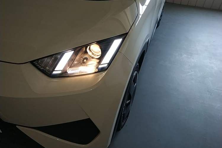 Used BYD Seagull 2025 Intelligent Driving Version 305 km Dynamic Edition Left Front Headlight