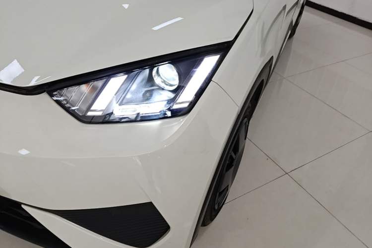 Used BYD Seagull 2025 Intelligent Driving Version 305 km Dynamic Edition Left Front Headlight