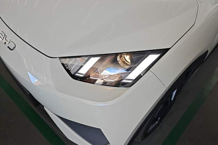 Used BYD Seagull 2025 Intelligent Driving Version 305 km Dynamic Edition Left Front Headlight