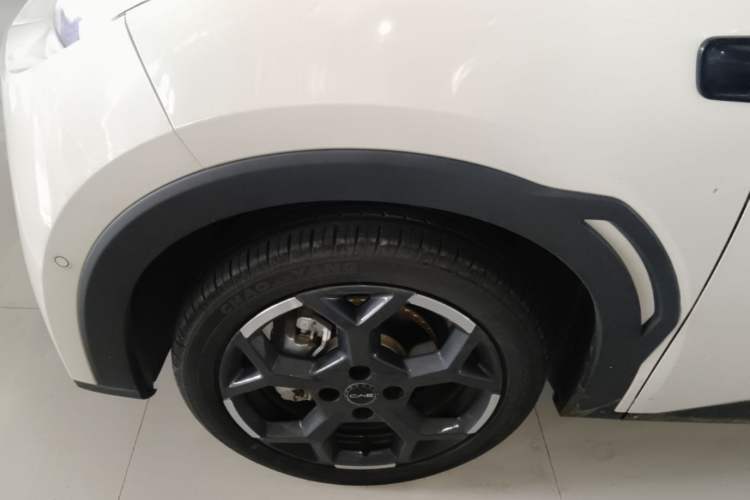 Used BYD Seagull 2025 Smart Drive Version 305 km Freedom Edition Left Front Wheel Hub