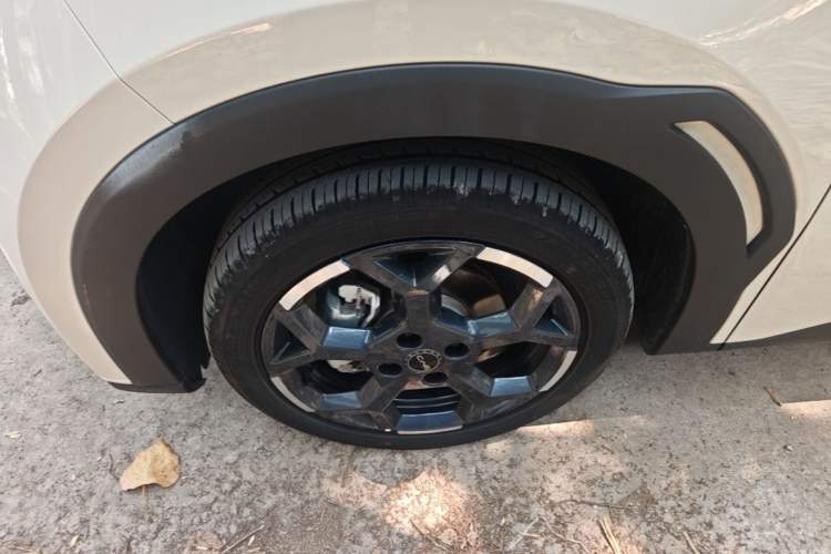 Used BYD Seagull 2025 305 km Free Version Left Front Wheel Hub