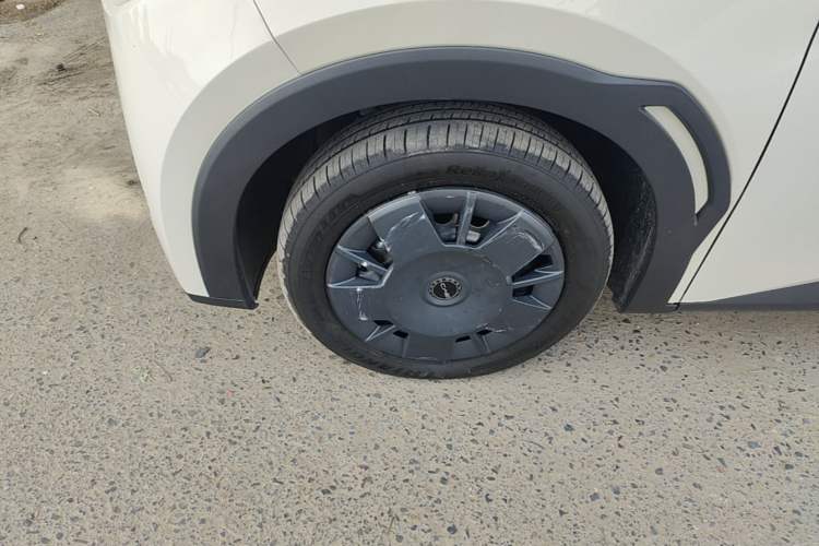 Used BYD Seagull 2025 Intelligent Driving Version 305 km Dynamic Edition Left Front Wheel Hub