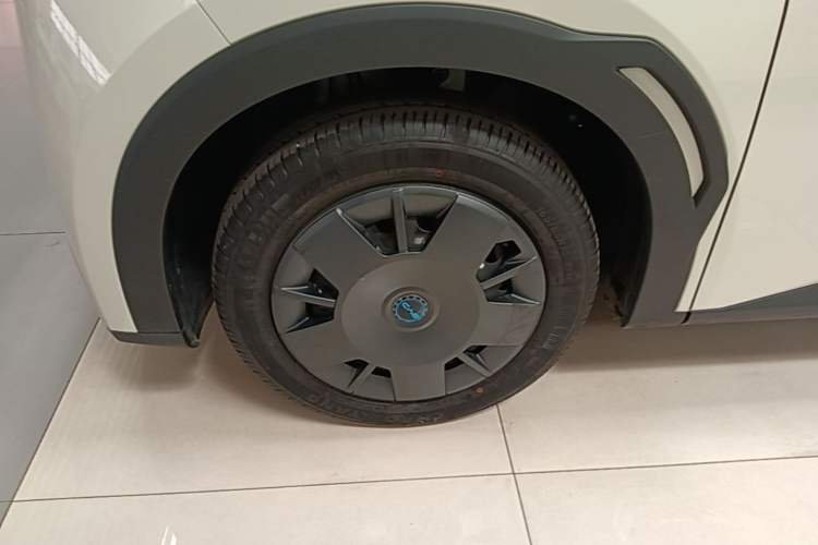 Used BYD Seagull 2025 Intelligent Driving Version 305 km Dynamic Edition Left Front Wheel Hub