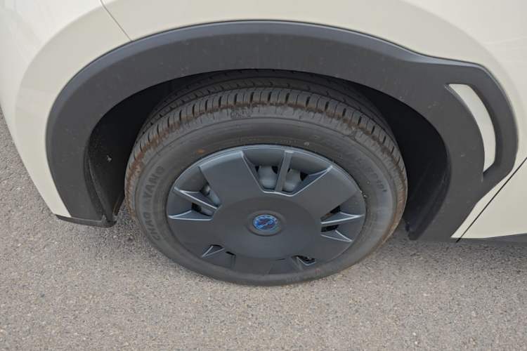 Used BYD Seagull 2025 Intelligent Driving Version 305 km Dynamic Edition Left Front Wheel Hub