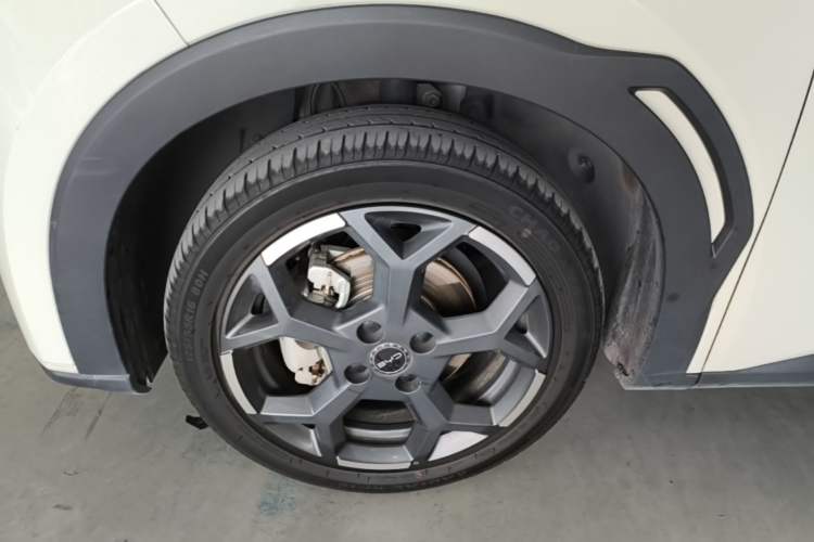 Used BYD Seagull 2025 305 km Free Version Left Front Wheel Hub