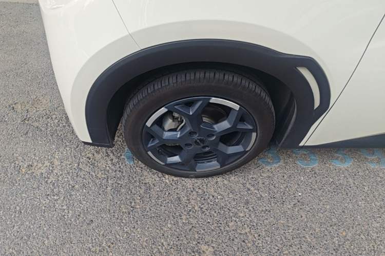 Used BYD Seagull 2025 Model Smart Drive Version 405km Free-Spirited Version Left Front Wheel Hub