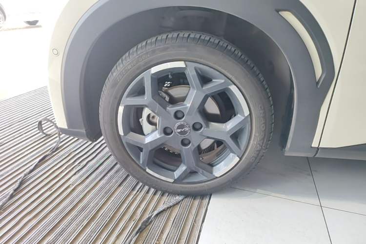Used BYD Seagull 2025 Smart Drive Version 305 km Freedom Edition Left Front Wheel Hub