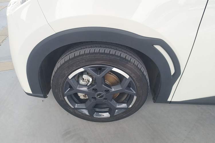 Used BYD Seagull 2025 305 km Free Version Left Front Wheel Hub