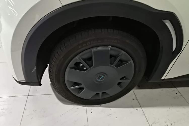 Used BYD Seagull 2025 305km Active Version Left Front Wheel Hub
