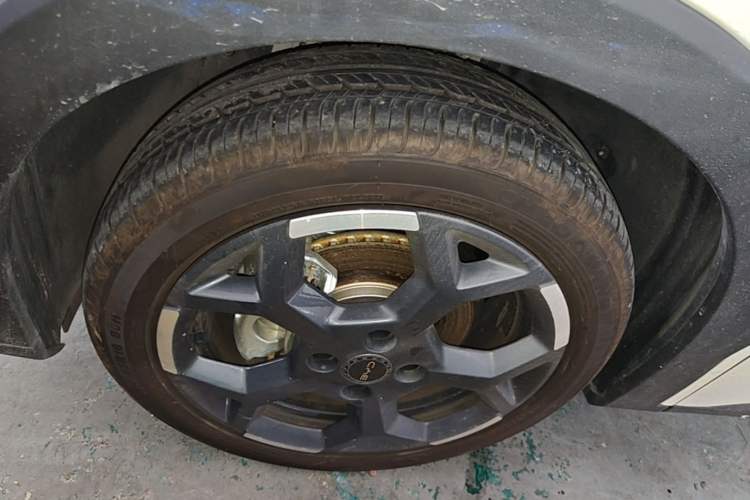 Used BYD Seagull 2025 Smart Drive Version 305 km Freedom Edition Left Front Wheel Hub