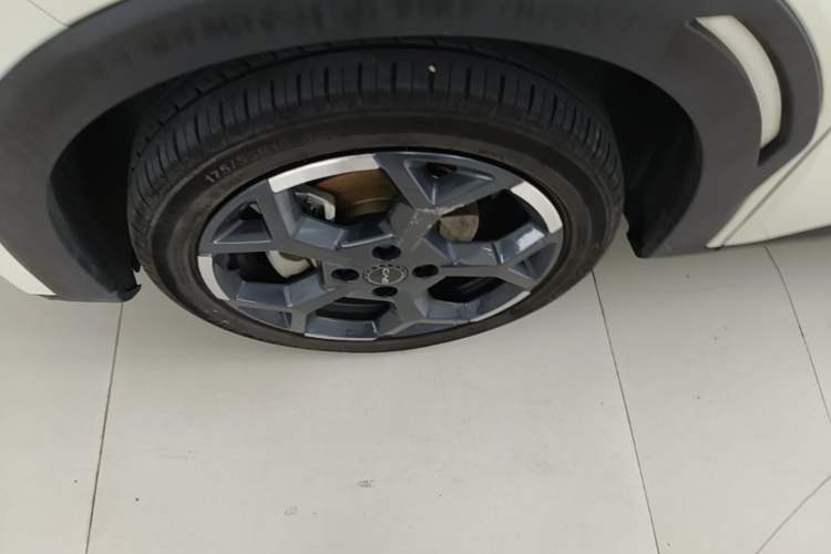 Used BYD Seagull 2025 305 km Free Version Left Front Wheel Hub