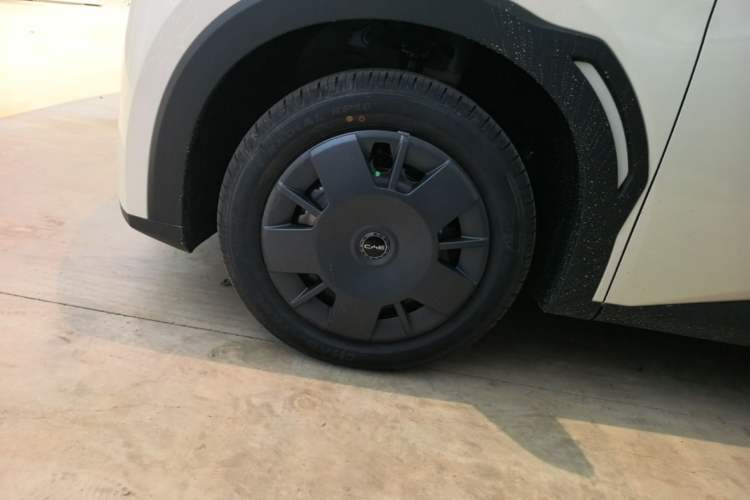 Used BYD Seagull 2025 305 km Free Version Left Front Wheel Hub