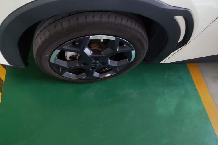 Used BYD Seagull 2025 305 km Free Version Left Front Wheel Hub