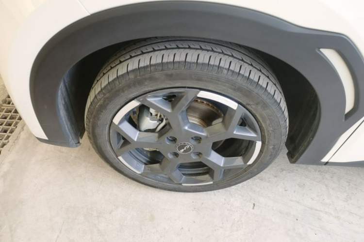 Used BYD Seagull 2025 305 km Free Version Left Front Wheel Hub