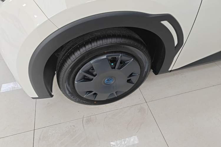 Used BYD Seagull 2025 305km Active Version Left Front Wheel Hub