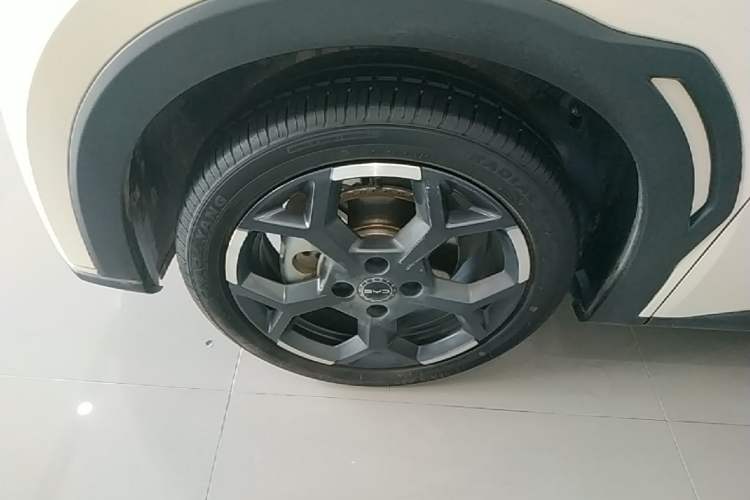 Used BYD Seagull 2025 305 km Free Version Left Front Wheel Hub