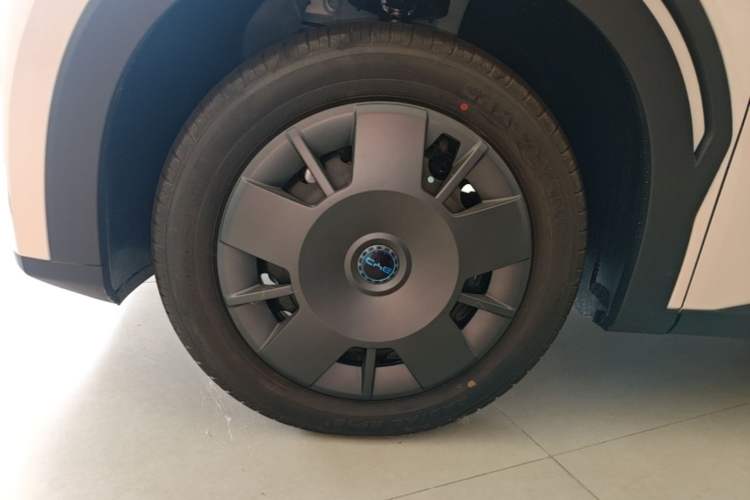 Used BYD Seagull 2025 Intelligent Driving Version 305 km Dynamic Edition Left Front Wheel Hub