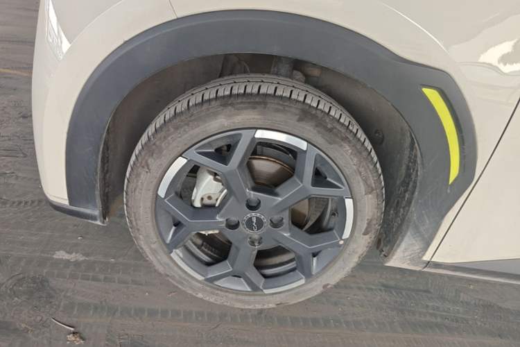 Used BYD Seagull 2025 405 km Flying Edition Left Front Wheel Hub
