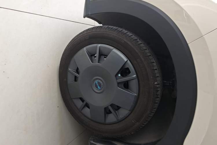Used BYD Seagull 2025 305km Active Version Left Front Wheel Hub