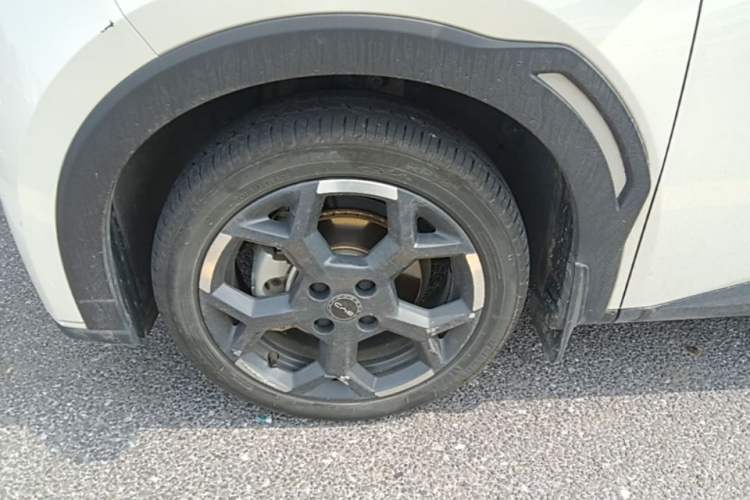 Used BYD Seagull 2025 405 km Flying Edition Left Front Wheel Hub