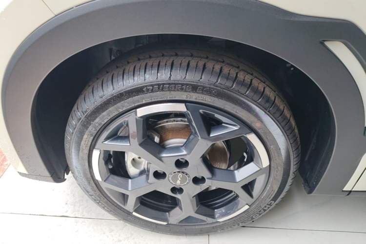 Used BYD Seagull 2025 Smart Drive Version 305 km Freedom Edition Left Front Wheel Hub