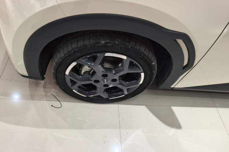 Used BYD Seagull 2025 305 km Free Version Left Front Wheel Hub