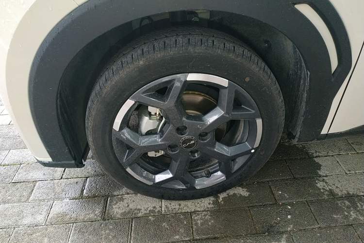 Used BYD Seagull 2025 305 km Free Version Left Front Wheel Hub