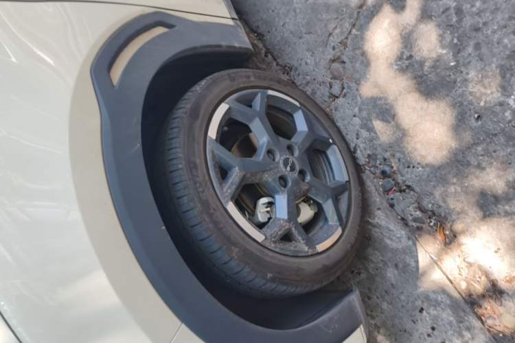 Used BYD Seagull 2025 305 km Free Version Left Front Wheel Hub