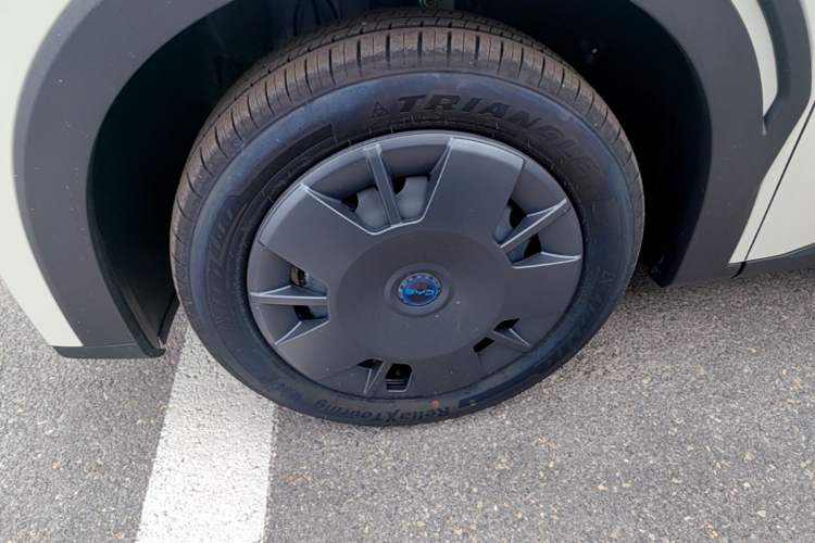 Used BYD Seagull 2025 Intelligent Driving Version 305 km Dynamic Edition Left Front Wheel Hub