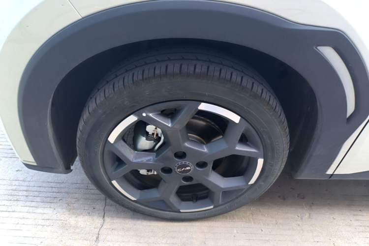 Used BYD Seagull 2025 305 km Free Version Left Front Wheel Hub