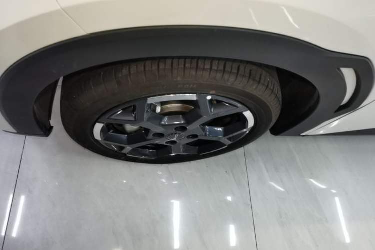 Used BYD Seagull 2025 Smart Drive Version 305 km Freedom Edition Left Front Wheel Hub