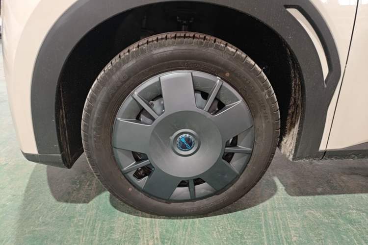 Used BYD Seagull 2025 Intelligent Driving Version 305 km Dynamic Edition Left Front Wheel Hub
