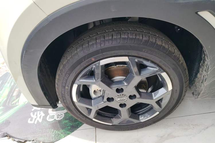 Used BYD Seagull 2025 Smart Drive Version 305 km Freedom Edition Left Front Wheel Hub