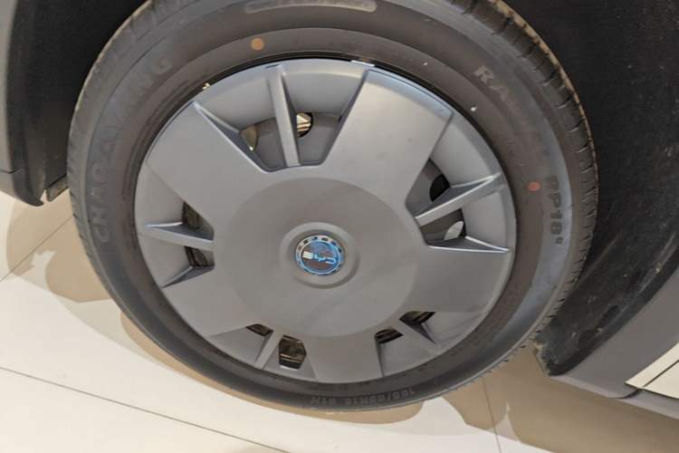 Used BYD Seagull 2025 Intelligent Driving Version 305 km Dynamic Edition Left Front Wheel Hub